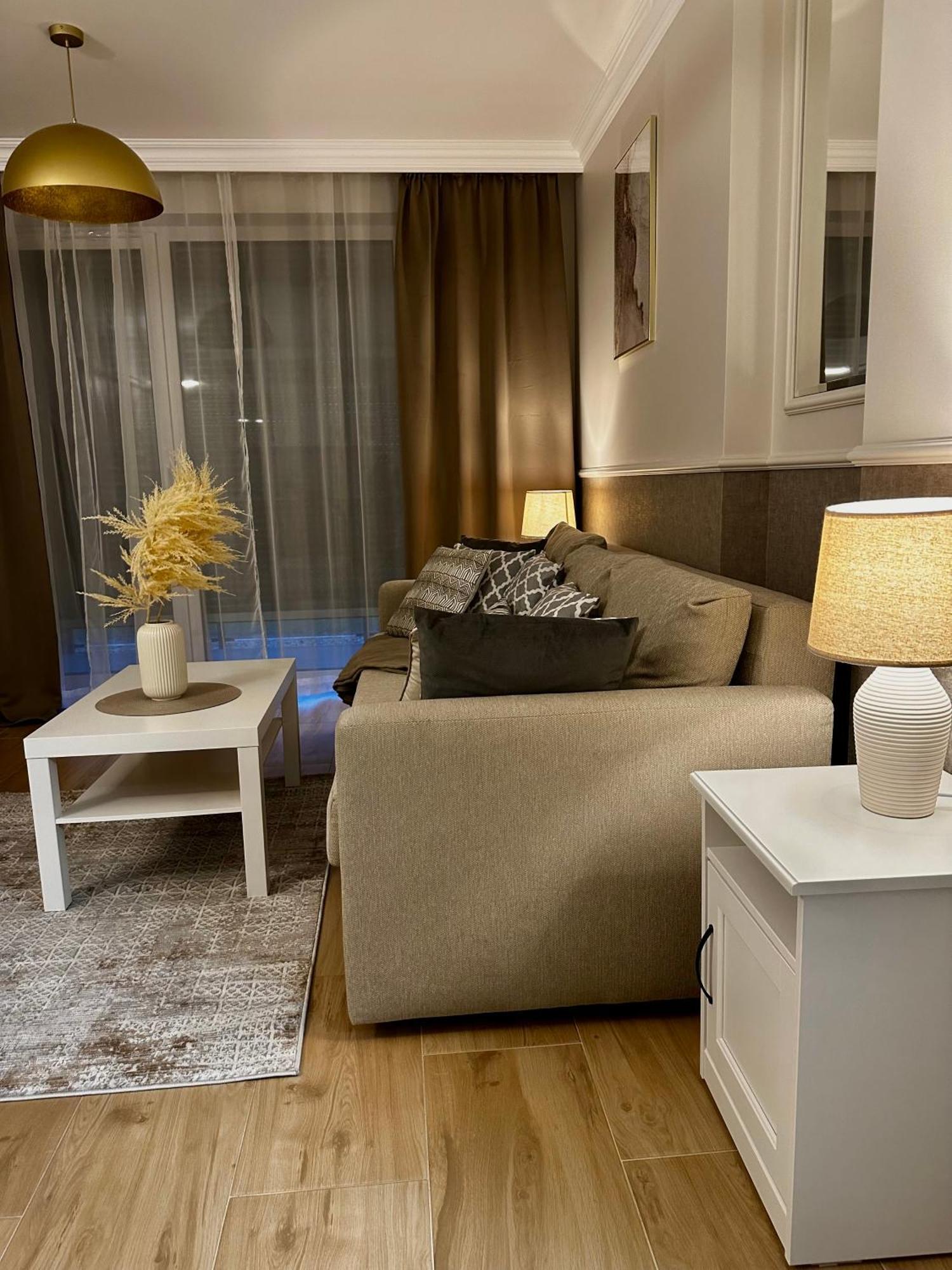 Apartamenty Kielce- Apartament Rubin Przy Zalew Kielecki, Faktura, Parking, Centrum Dış mekan fotoğraf